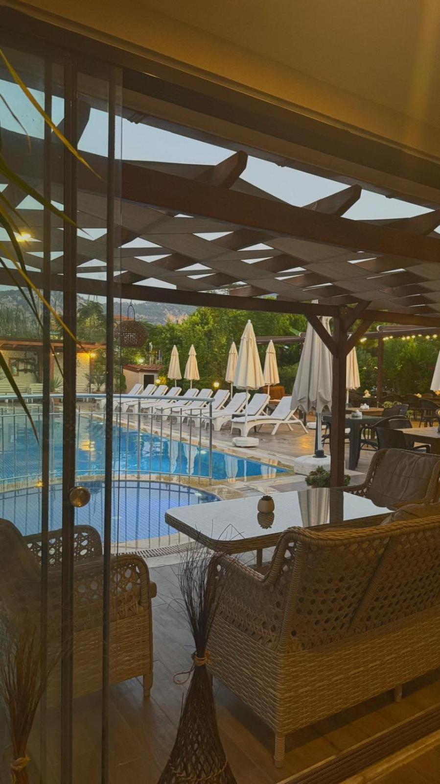 Vespera Hotel Дальян Экстерьер фото